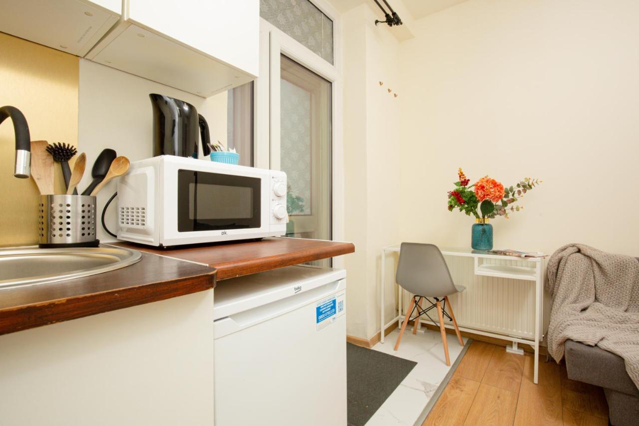 Micro Apartment Miaczynska By Noclegi Renters Варшава Экстерьер фото